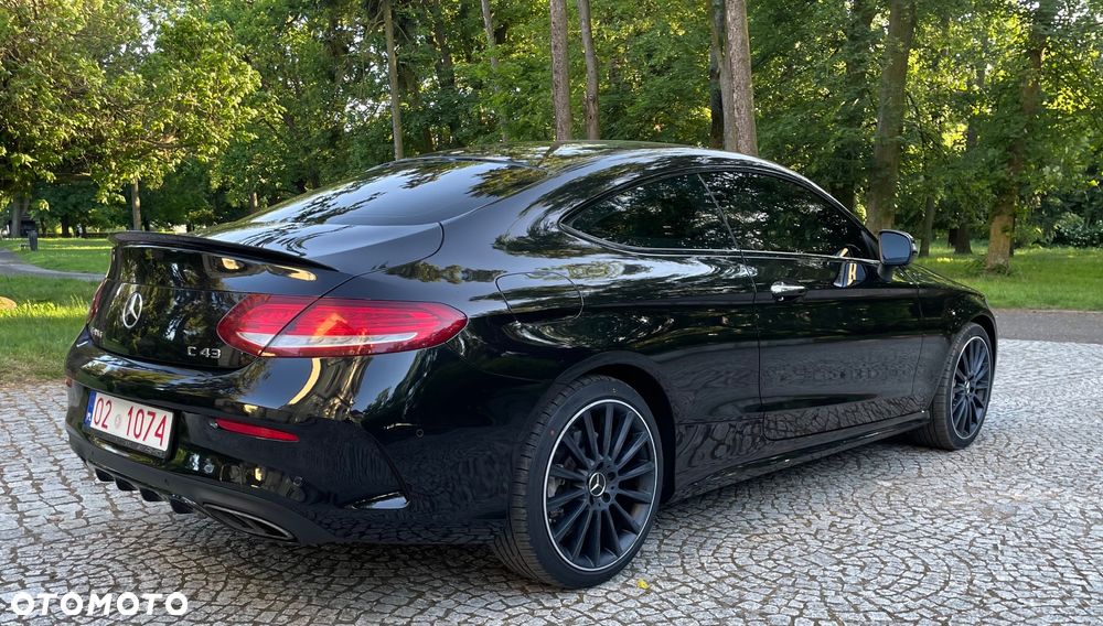 Mercedes-Benz Klasa C AMG 43 4-Matic - 9
