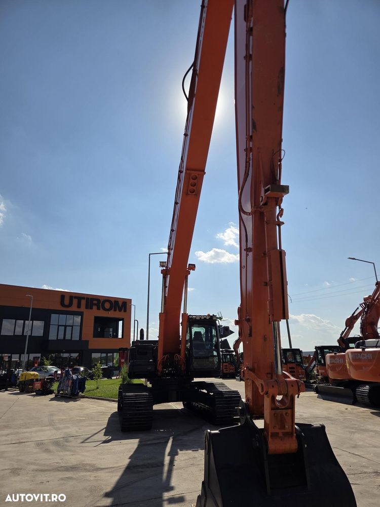 Hitachi ZX350LC, 8.053h, 40 tone, lung brate 20m, ad sapare 18m, cupa 1mc, contragreutate, senile late, consum mediu 25l/h, AC, protectie cabina, 3 pompe hidr Hitachi, revizie hidr efectuata, PROMOTIE 109.900 EUR+Tva - 8