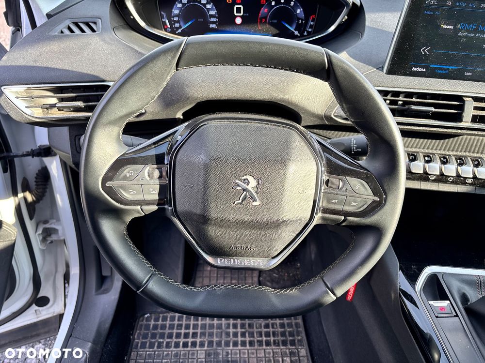 Peugeot 5008 - 21