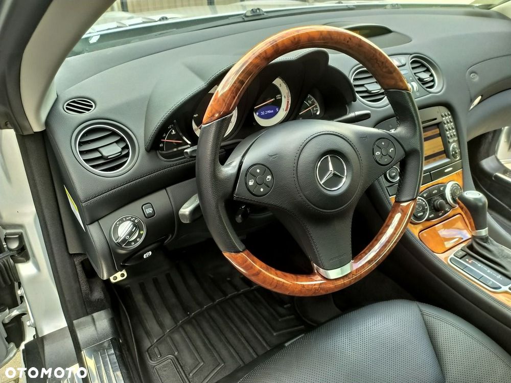 Mercedes-Benz SL - 19