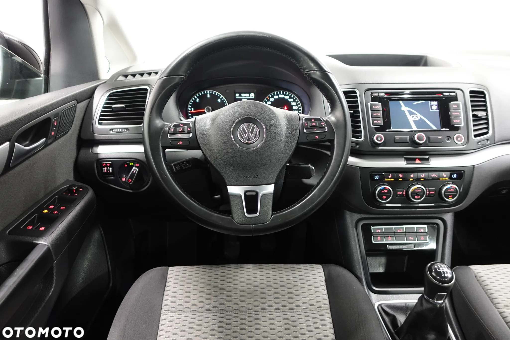 Volkswagen Sharan 2.0 TDI BlueMotion Technology Comfortline - 34