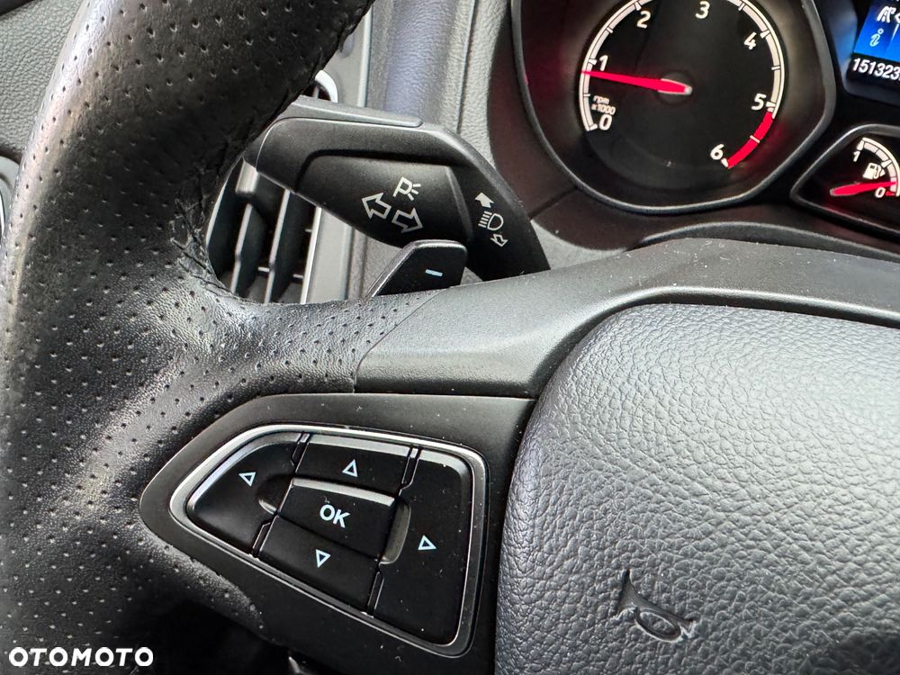 Ford Focus 2.0 TDCi ST PowerShift - 8