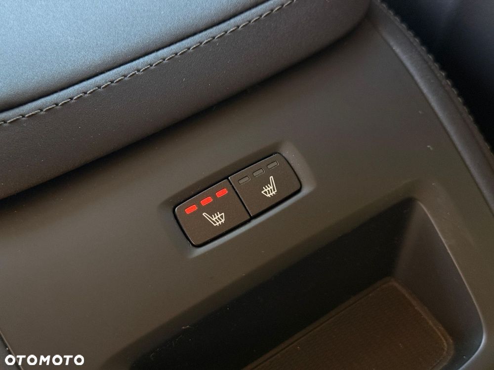 Volvo XC 90 - 38