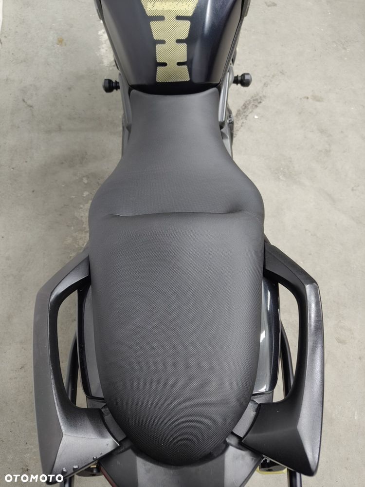 Kawasaki Versys 650 - 13