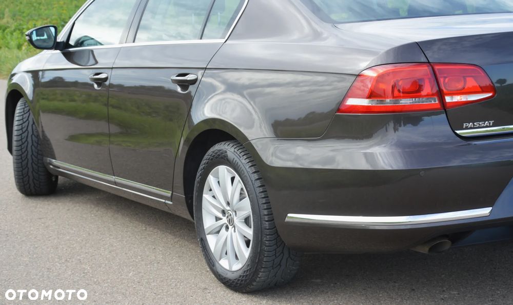 Volkswagen Passat - 5