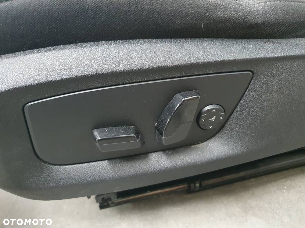 FOTELE KANAPA BOCZKI KOMPLET BMW 5 G31 EU 2020 EUROPA - 13