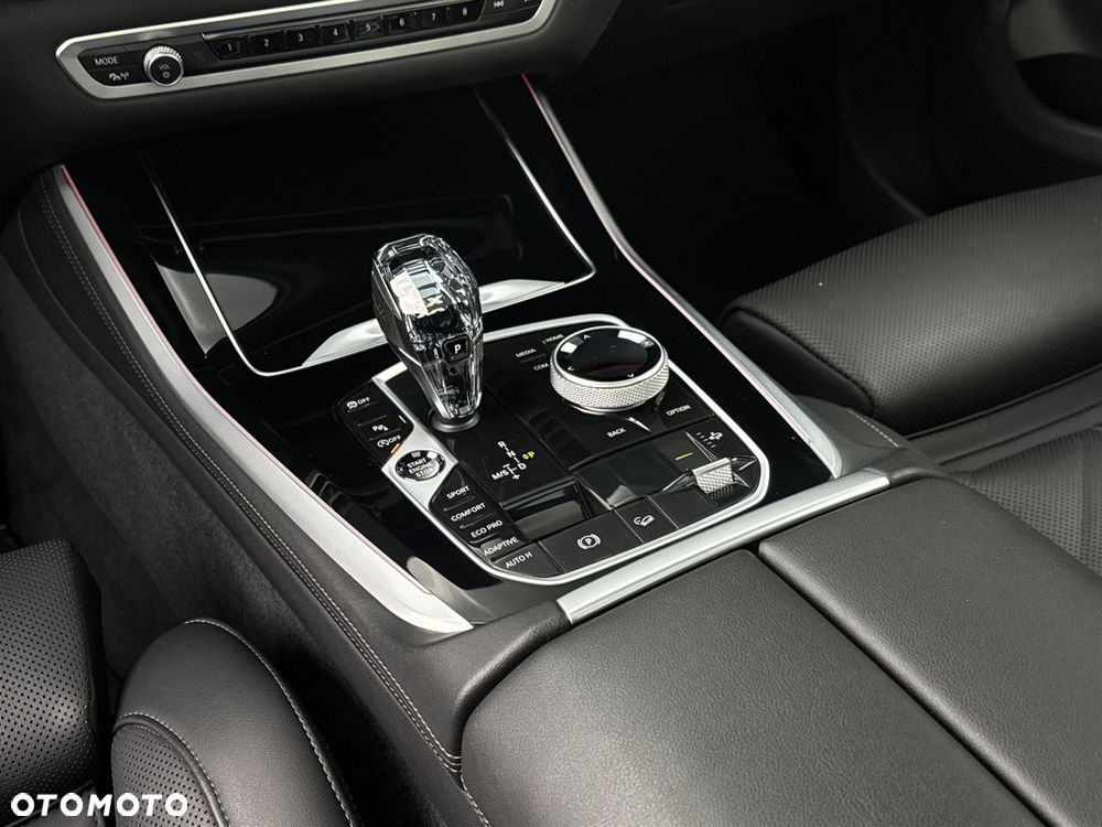 BMW X5 M50i - 17