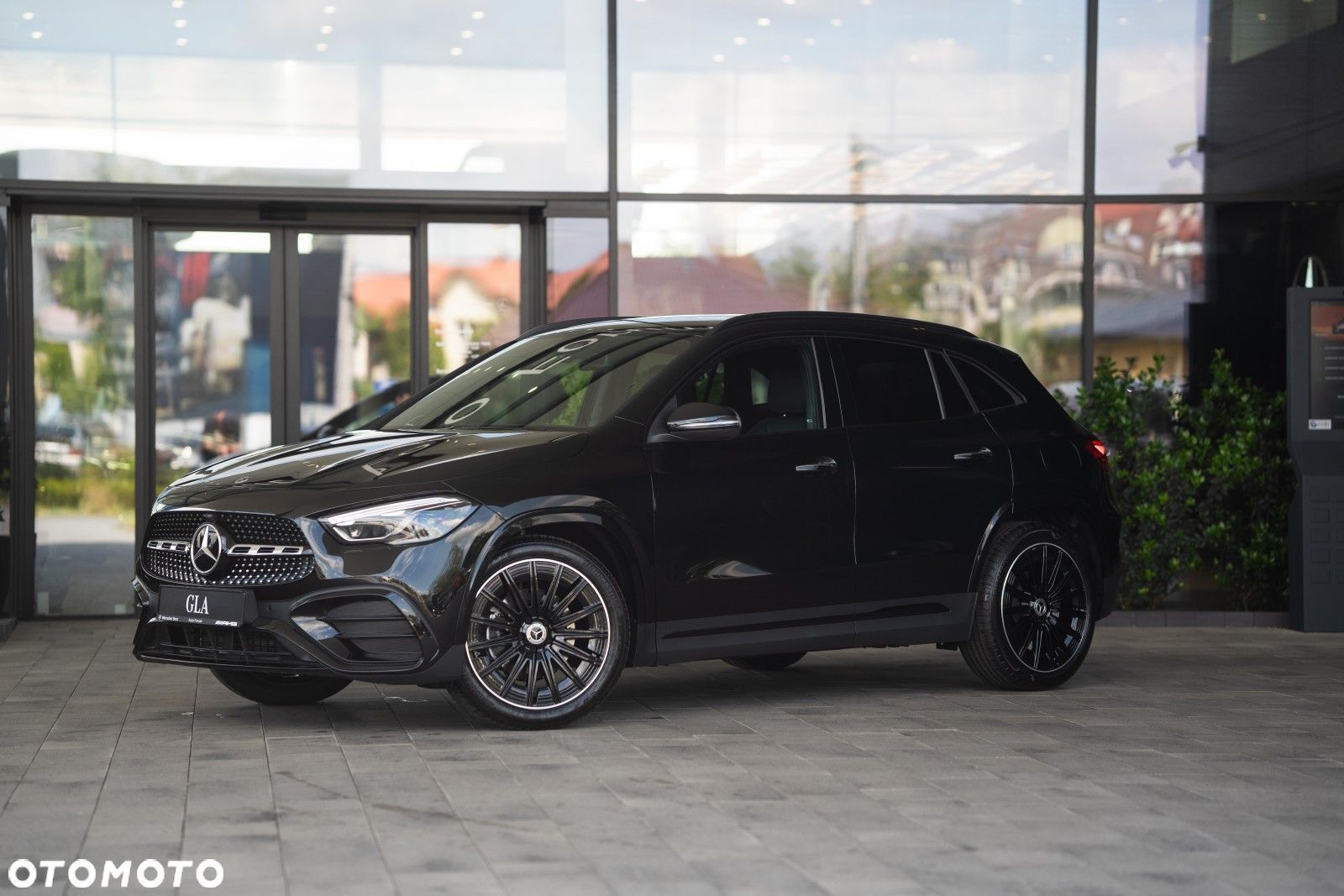 Mercedes-Benz GLA - 1