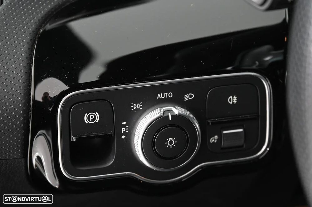 Mercedes-Benz CLA 180 - 31