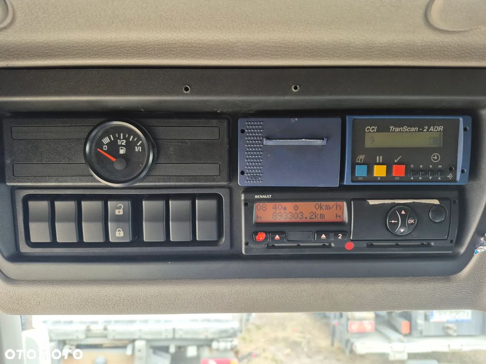 Renault MIDLUM 220.14 - 9