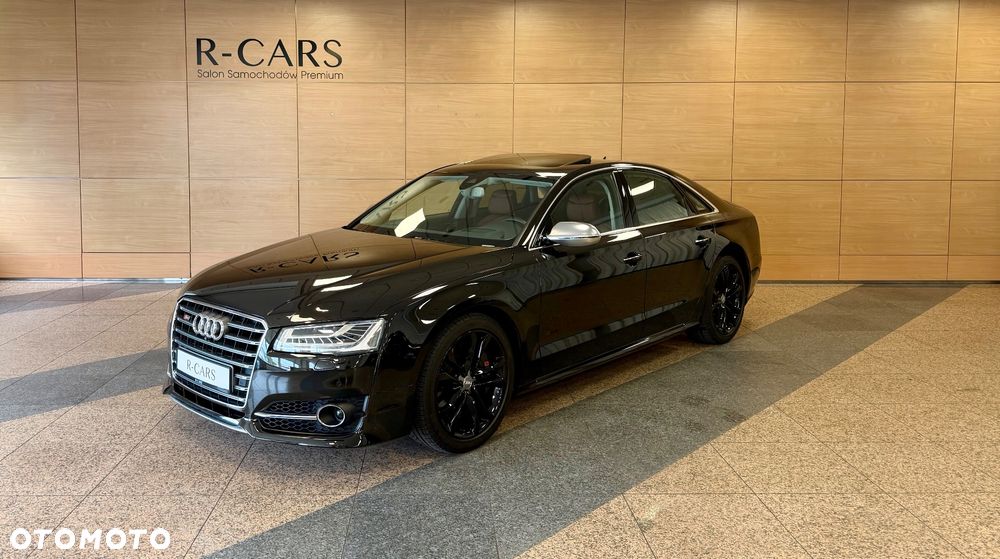 Audi S8 - 2