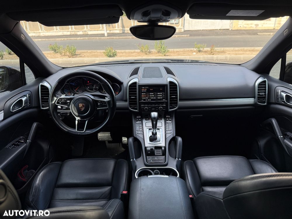 Porsche Cayenne - 6