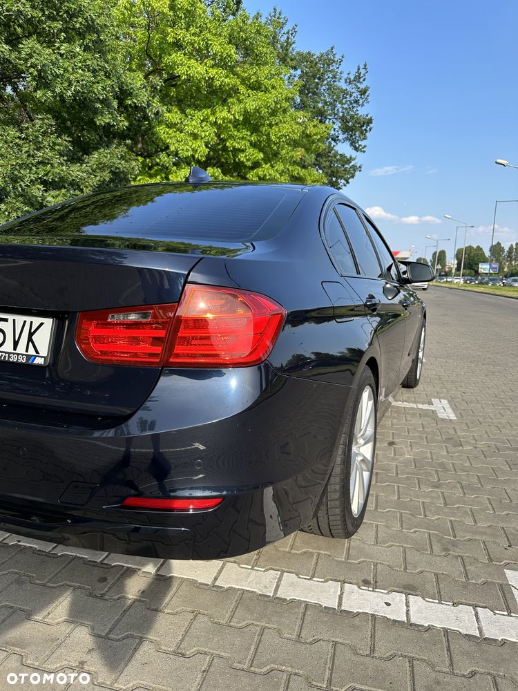 BMW Seria 3 318d Luxury Line - 7