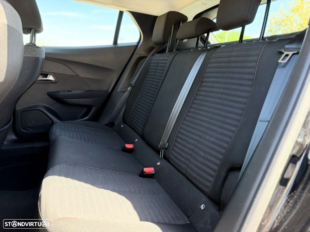 Peugeot 2008 PureTech 130 EAT8 GT - 11