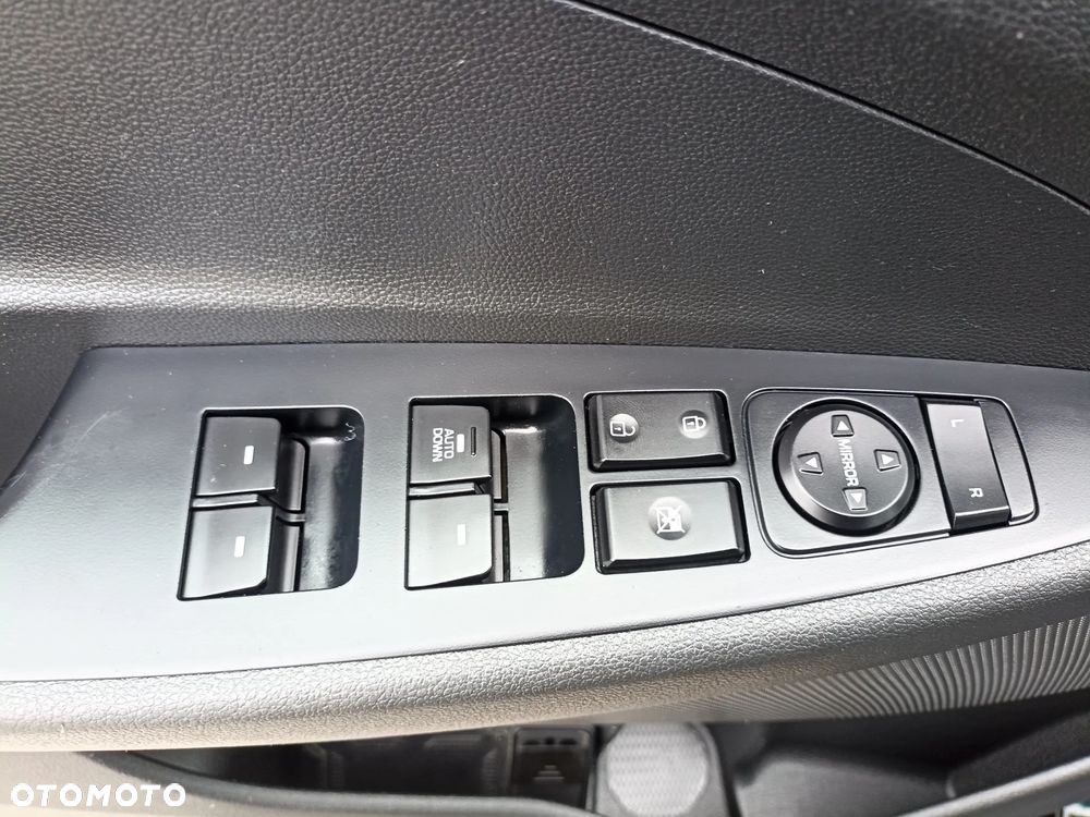 Hyundai Tucson blue 1.6 GDi 2WD Navi - 13