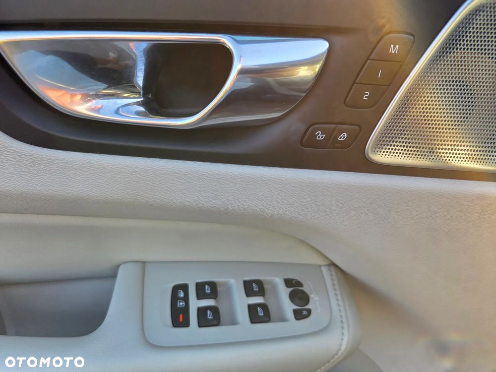 Volvo XC 60 B4 D Inscription - 9