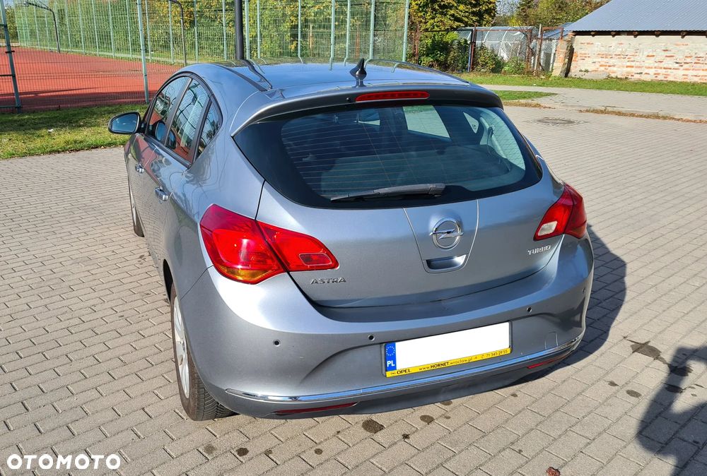 Opel Astra 1.4 T Enjoy - 6