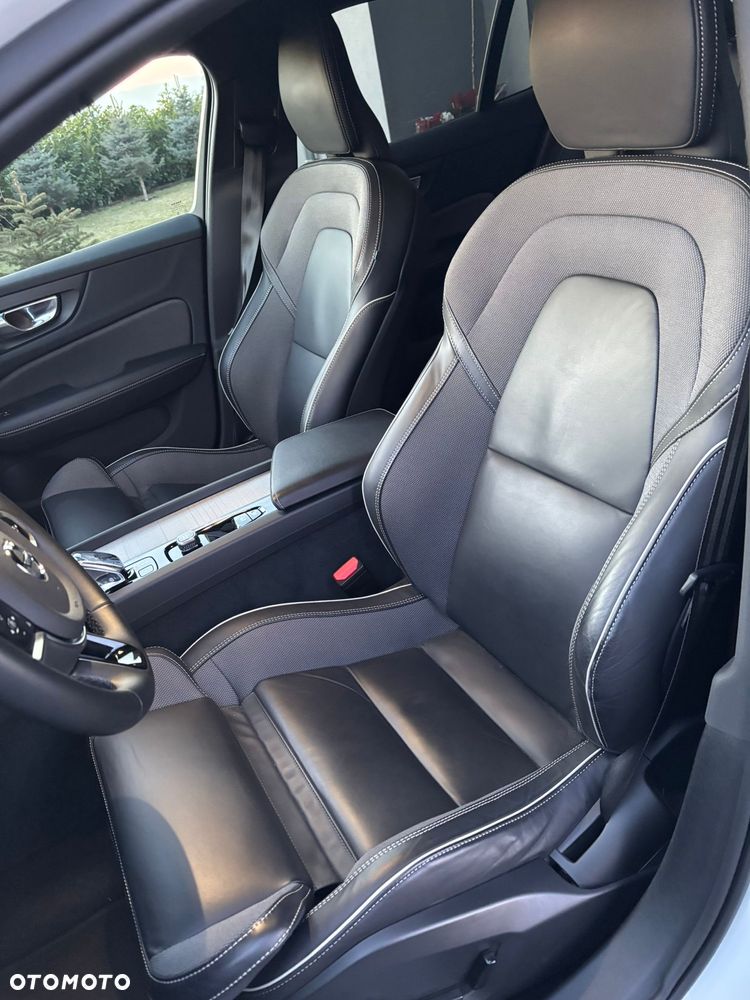 Volvo V60 B4 B Plus Dark - 13