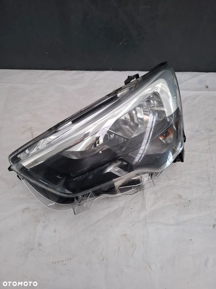 OPEL COMBO E LAMPA LEWY PRZEDNIE - 1