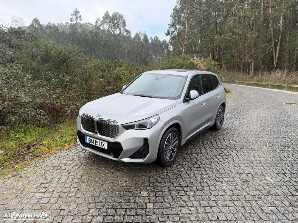 BMW iX1 eDrive20 Pack Desportivo M - 1