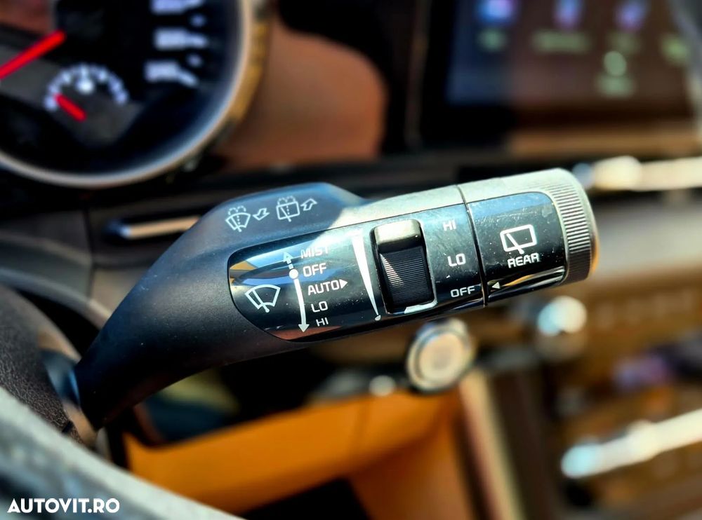 Kia Carnival - 20