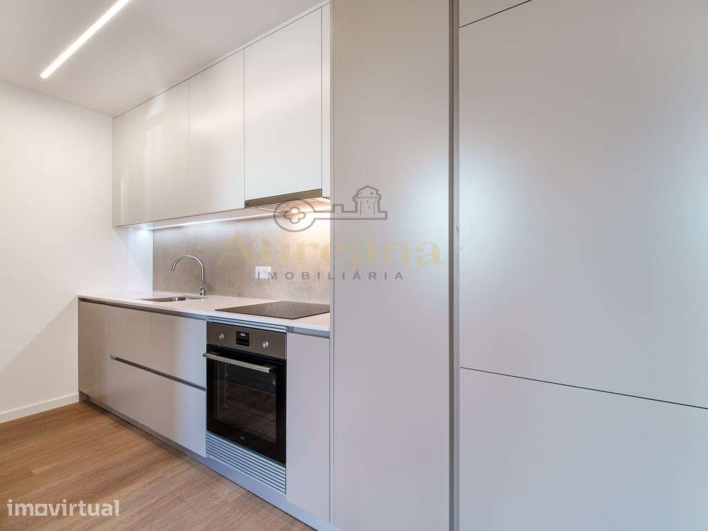 Apartamento T1 Novo em empreendimento novo e de luxo com Piscina Pr... - Grande imagem: 4/25