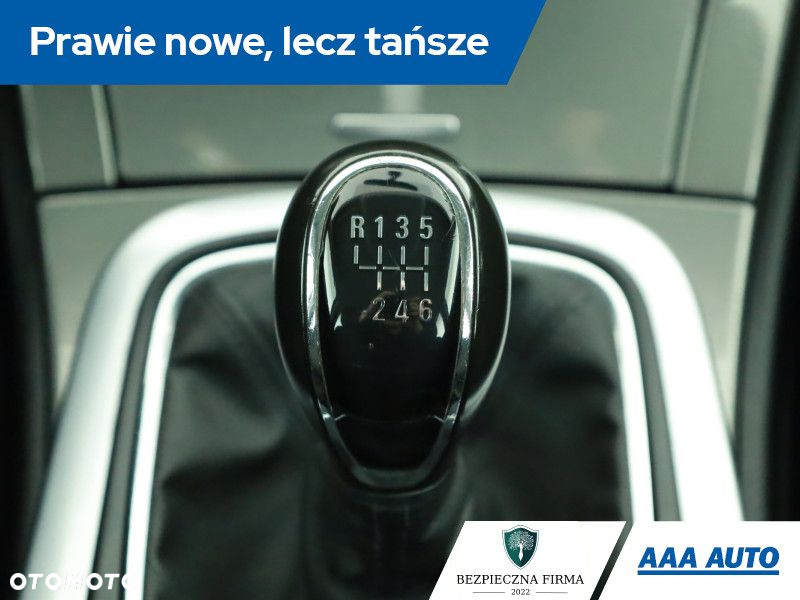 Opel Insignia - 12
