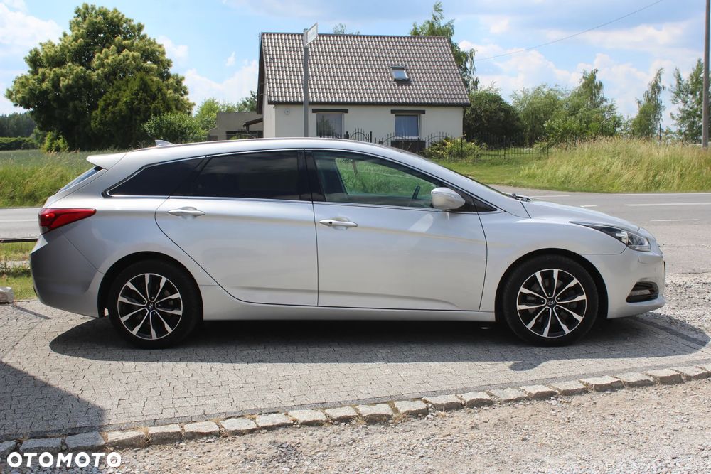 Hyundai i40 Kombi blue 1.7 CRDi DCT Premium - 5