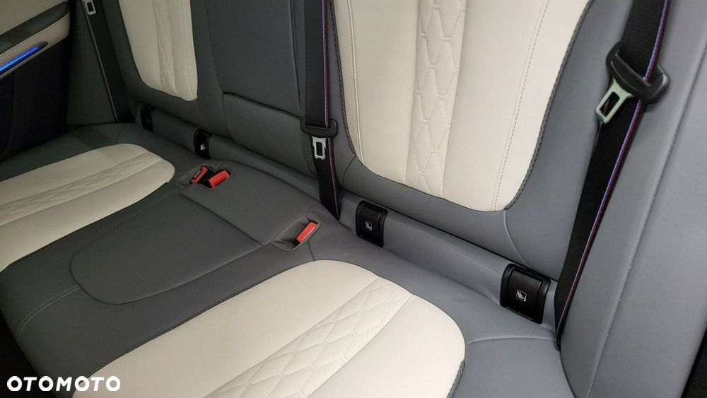 BMW X5 M M60i mHEV sport - 26