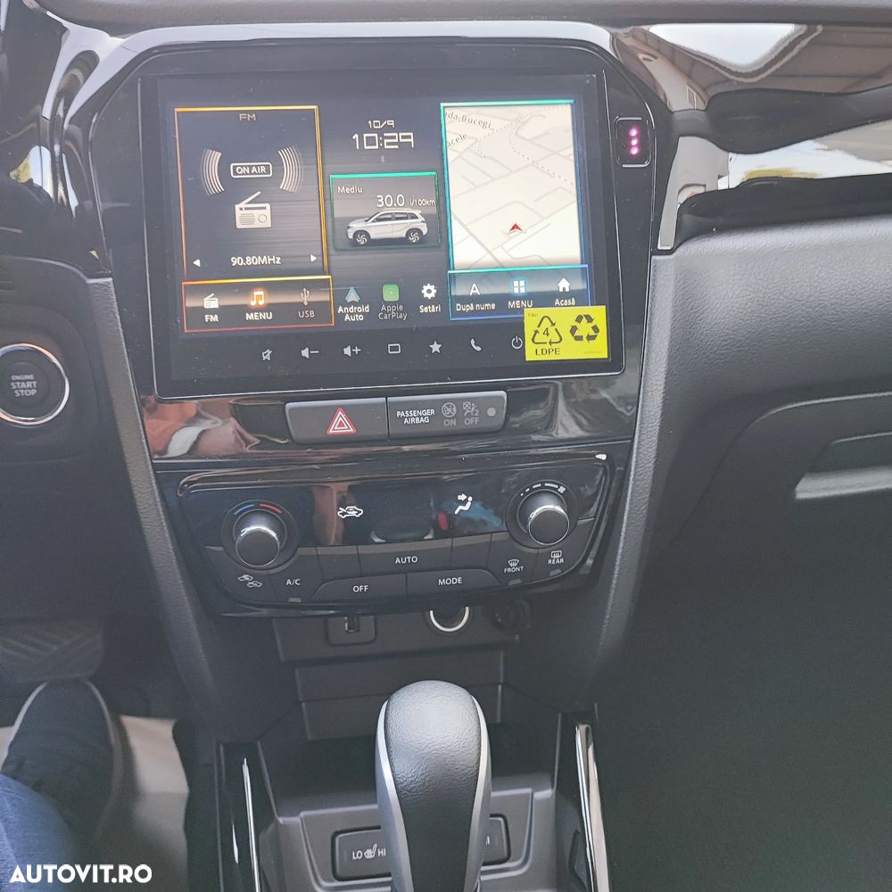 Suzuki Vitara 1.4 Boosterjet 6AT MHEV Signature - 10