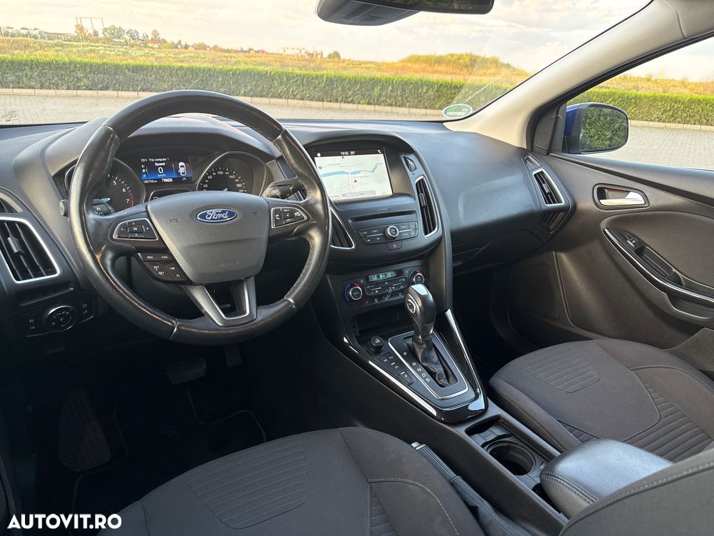 Ford Focus - 21