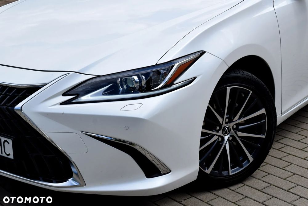 Lexus ES 300h Prestige - 2