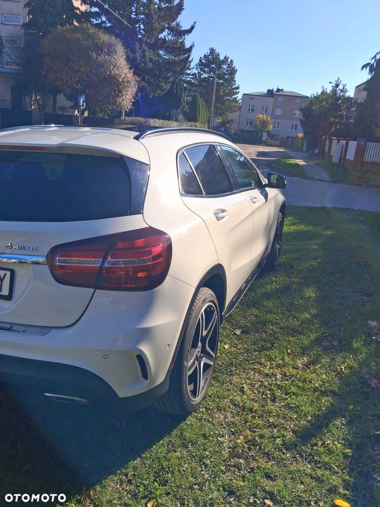 Mercedes-Benz GLA - 6