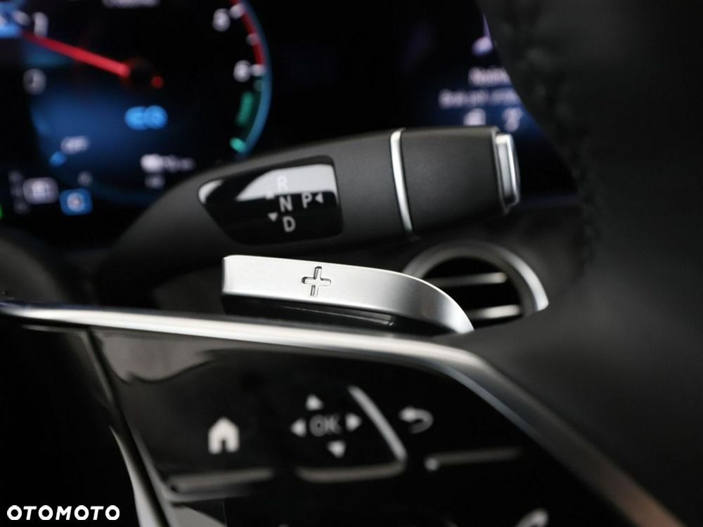 Mercedes-Benz Klasa E 300 de 4-Matic Avantgarde - 36