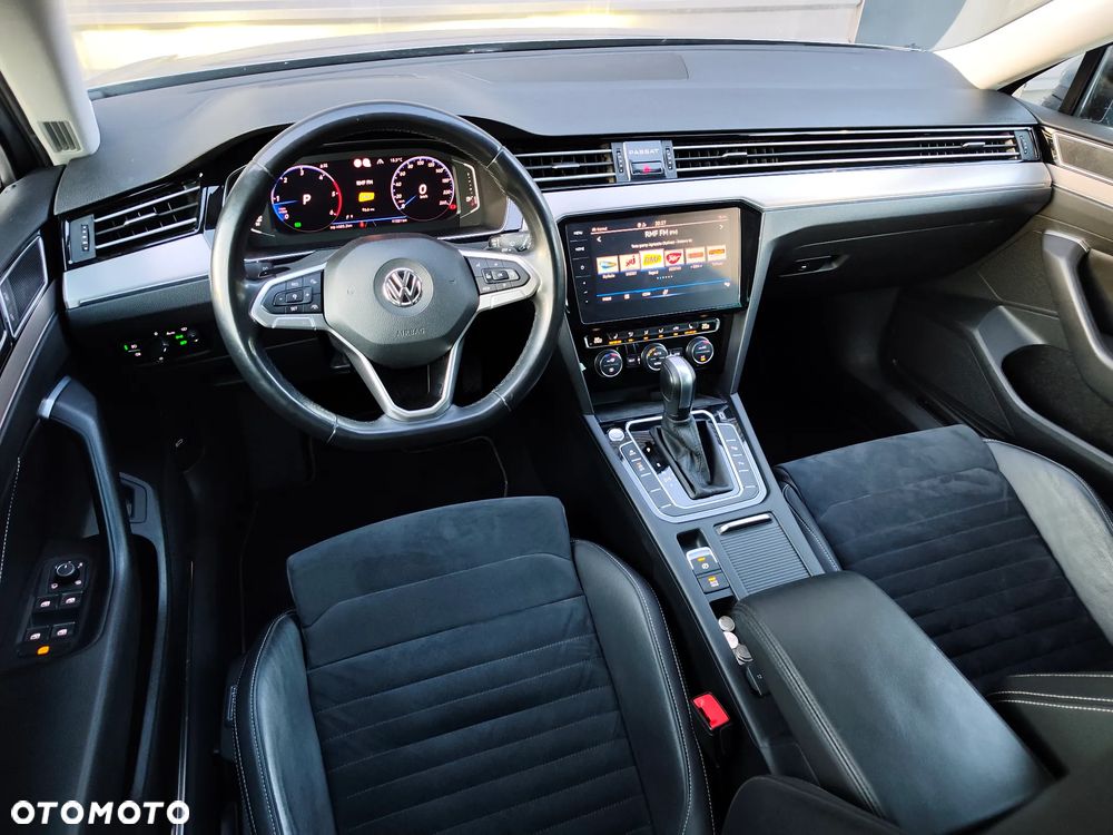 Volkswagen Passat 2.0 TDI Elegance DSG - 34