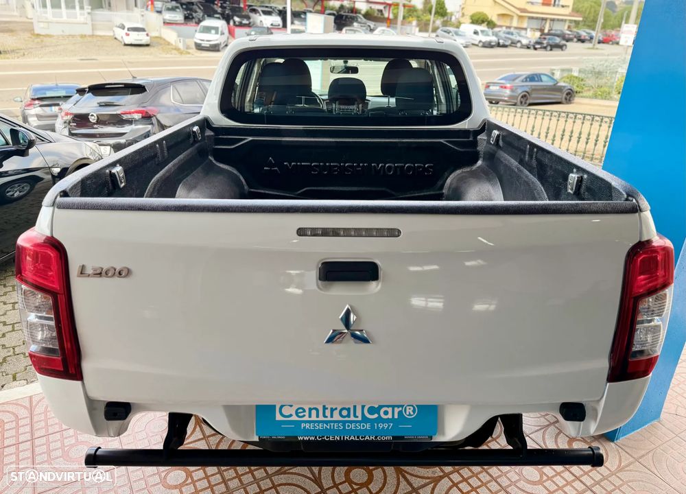 Mitsubishi L200 2.3 DI-D Space Cab Invite 4WD - 9