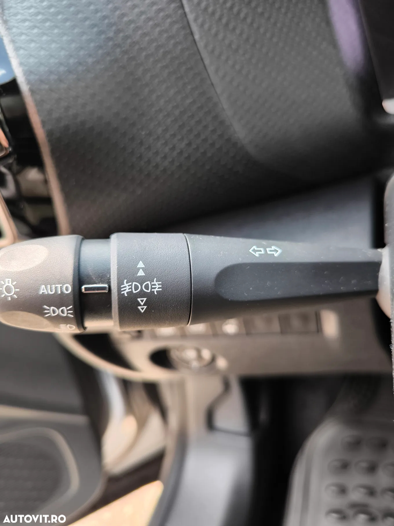 Citroën C4 BlueHDi 130 Stop&Start EAT8 SHINE - 16