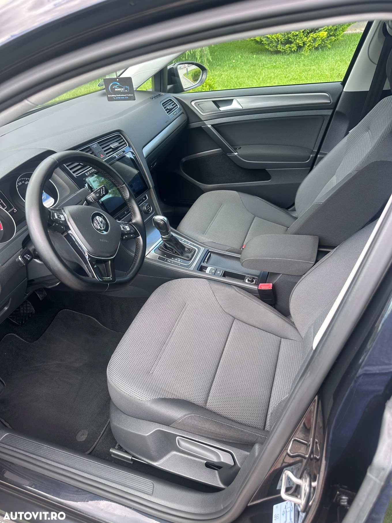 Volkswagen Golf 1.2 TSI BlueMotion Technology DSG Comfortline - 5