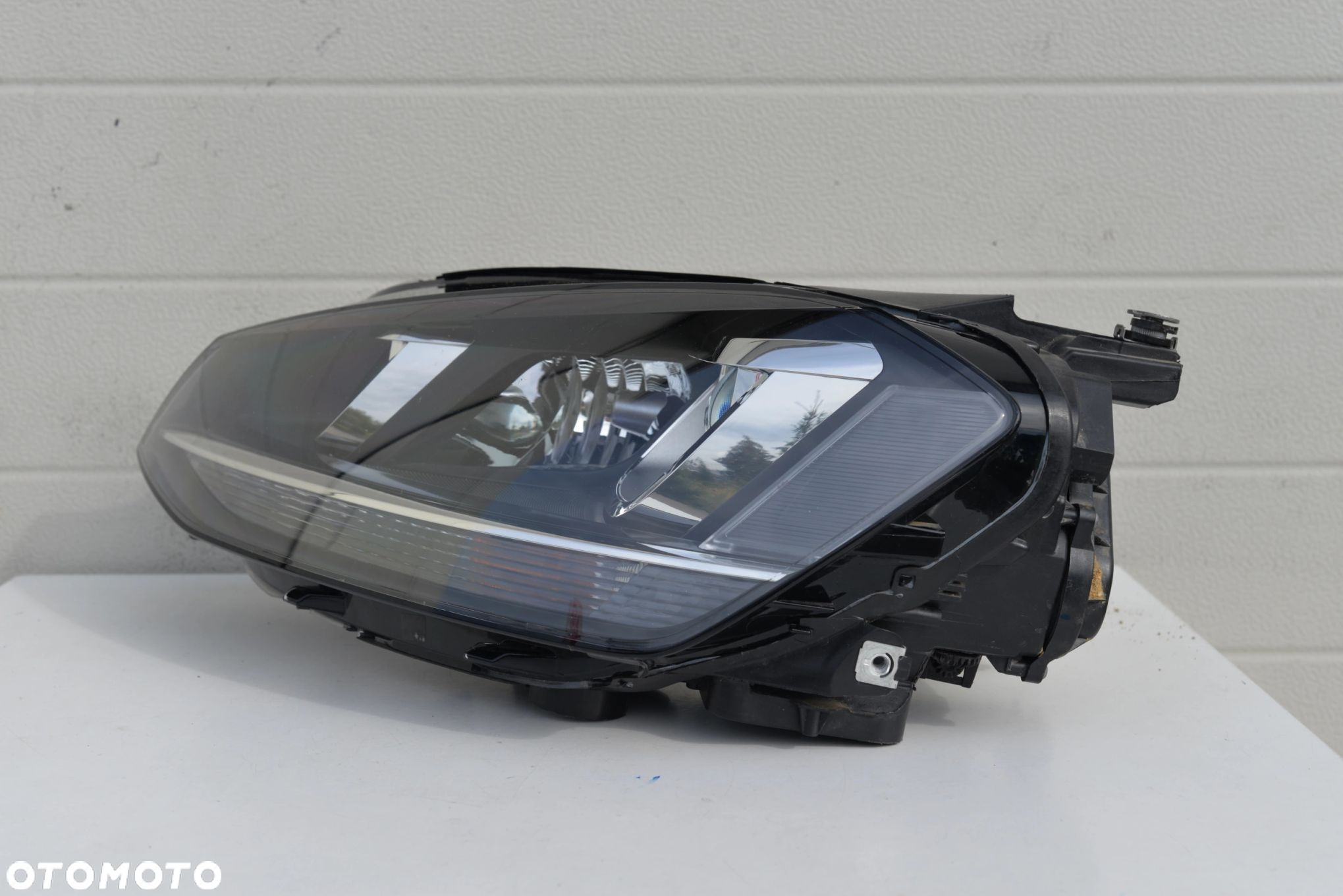 VW GOLF 7 VII 2013-2016 LAMPA REFLEKTOR PRZEDNI BI-XENON 11-PIN 5G1941031 - 2