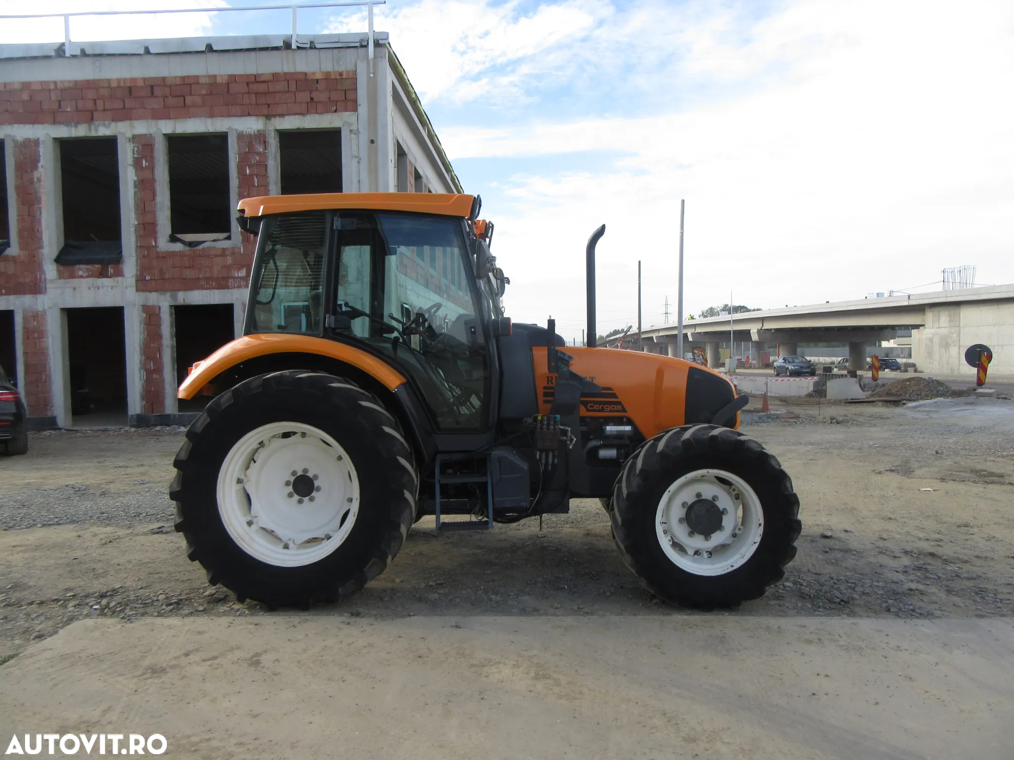 Renault CERGOS 350 - 9