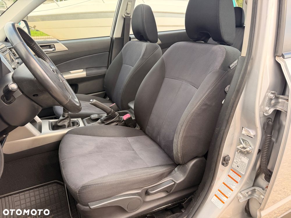Subaru Forester 2.0 XA TRE - 29