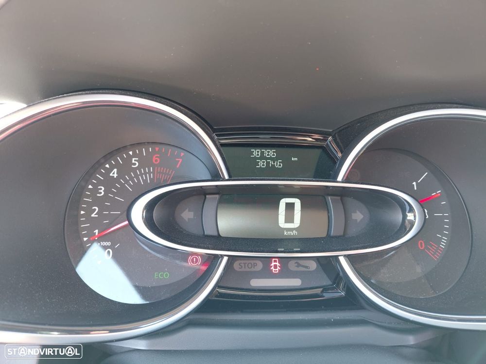 Renault Clio Sport Tourer 0.9 TCe Limited - 10