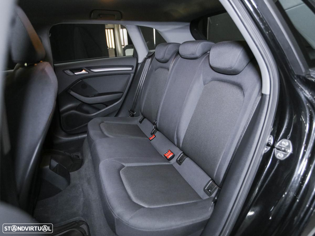 Audi A3 Sportback 30 TDI - 10
