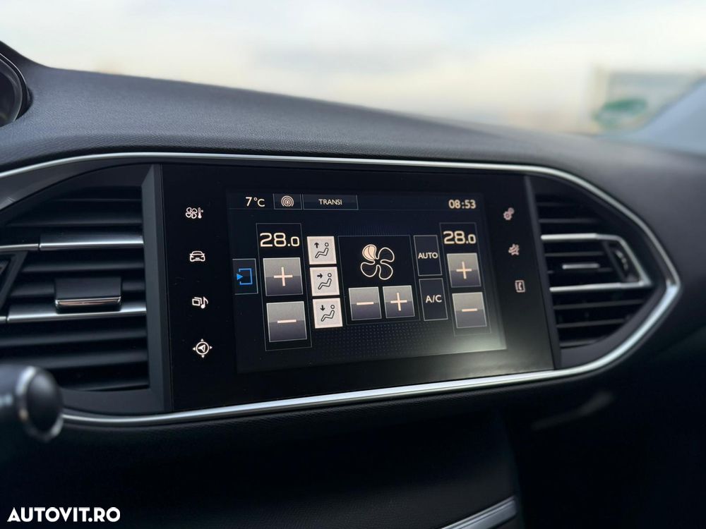 Peugeot 308 1.2 e-THP STT Allure - 20