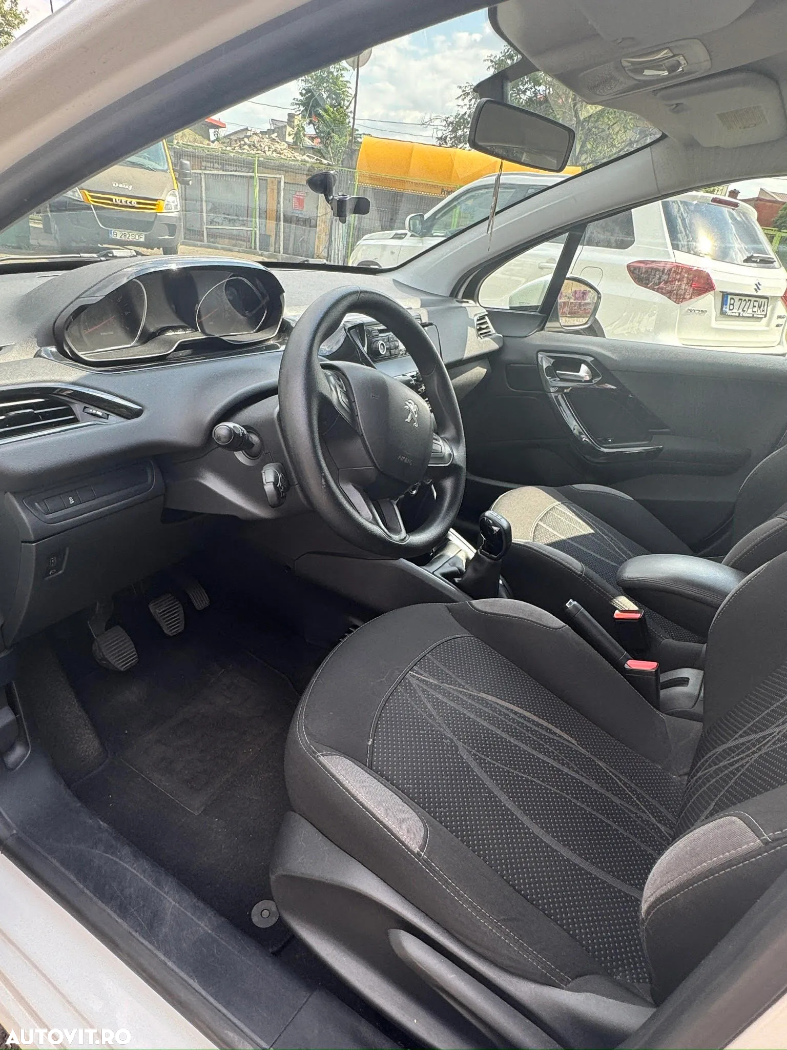Peugeot 208 1.2 VTi Active - 6