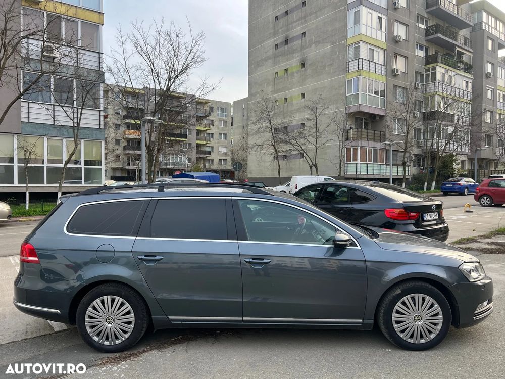 Volkswagen Passat Variant 2.0 Blue TDI DPF DSG Comfortline - 9