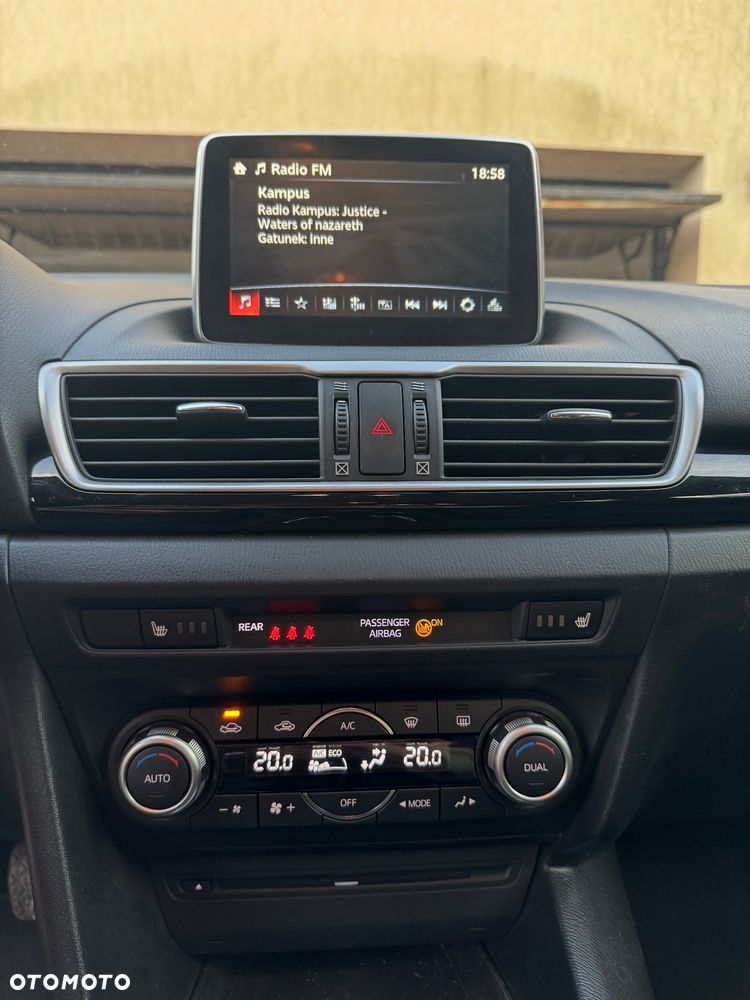 Mazda 3 1.5 D Skyenergy - 12