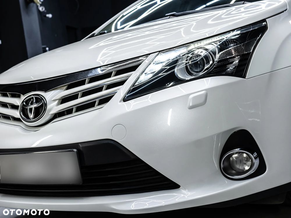 Toyota Avensis 2.0 Business Edition - 6