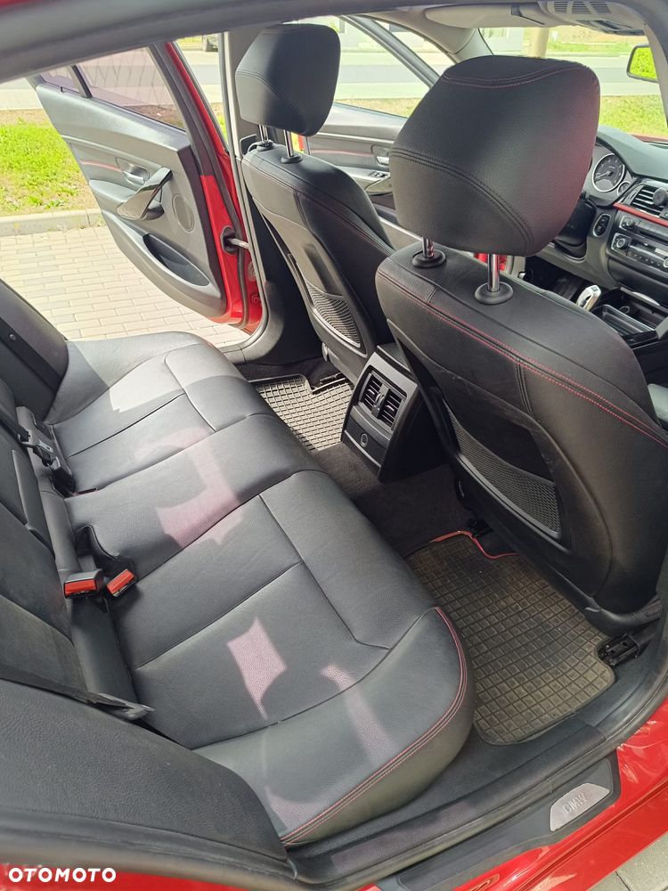 BMW Seria 3 320d Sport Line - 10