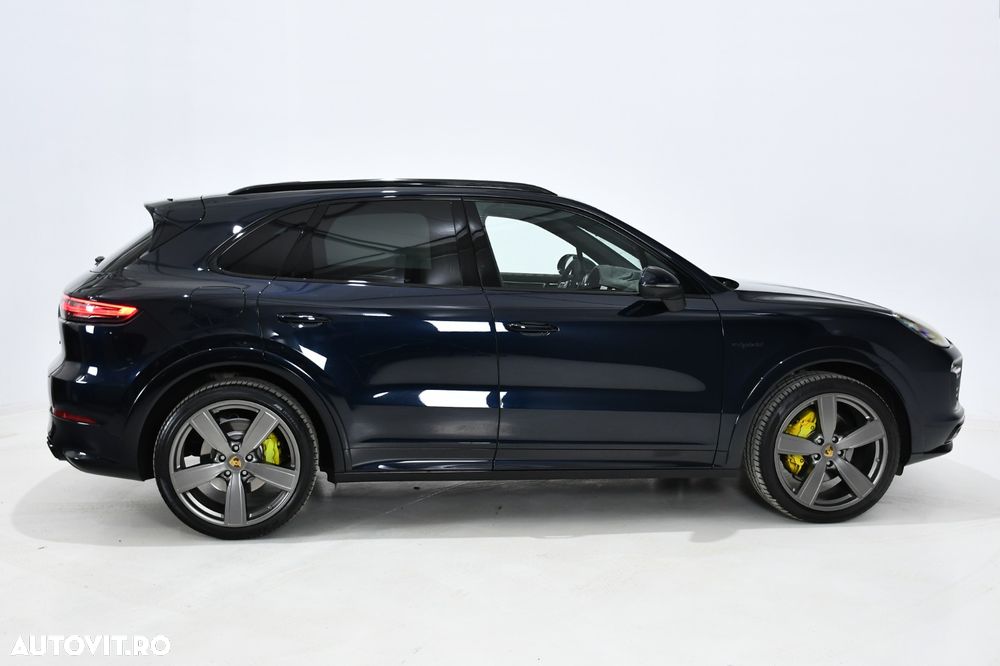 Porsche Cayenne Standard - 8